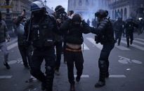 Francja: rekordowa liczba demonstrantów w Paryżu. Wciąż trwają ostre starcia z policją