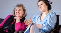 Jakże tu miło się wtulić. O kinie Zorza filmowa opowieść