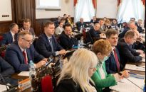 Radni Rzeszowa bronią Jana Pawła II uchwałami. Dwiema!