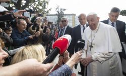 Papież opuścił szpital. Modlił się w bazylice Matki Bożej Większej i wrócił do Watykanu