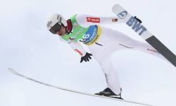 PŚ w skokach - Piotr Żyła 14., Kamil Stoch 15. w Planicy, zwyciężył Timi Zajc
