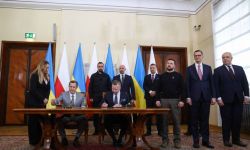 W obecności prezydenta Zełenskiego i premiera Morawieckiego podpisano m.in. memorandum o współpracy przy odbudowie Ukrainy