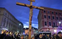 Rozpoczęła się 27. Centralna Droga Krzyżowa która przejdzie ulicami Warszawy