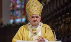 Kard. Nycz: wiara w zmartwychwstanie Chrystusa zmienia patrzenie na życie i śmierć