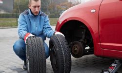 Wymiana opon na letnie i zimowe. Konieczność czy dobra reklama?!