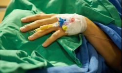 W Rzeszowie 24-latce lekarze usunęli cystę ważącą 100 kg 