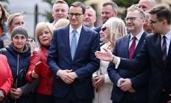 Premier w Bartoszycach: zrobimy wszystko aby życie dzieci i młodzieży tutaj było podobne jak w dużych miastach