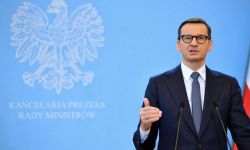 Premier: niech Dzień Flagi przypomni nam o znaczeniu naszych narodowych symboli