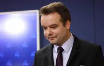 Rzecznik PiS: w połowie maja zaprezentujemy pierwsze filary naszego programu; wśród nich suwerenność