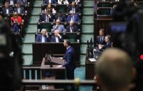 Sejm uchwalił ustawę o świadczeniu wspierającym