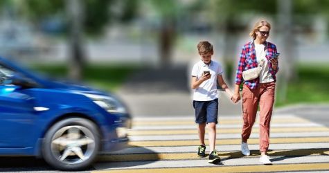 Na przejściu dla pieszych. Czego nie wolno pieszemu!