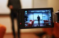 Jak zostać mistrzem toastów i przełamać strach przed przemawianiem?