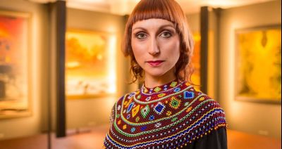 Kolorowe etapy życia Angeli Gaber