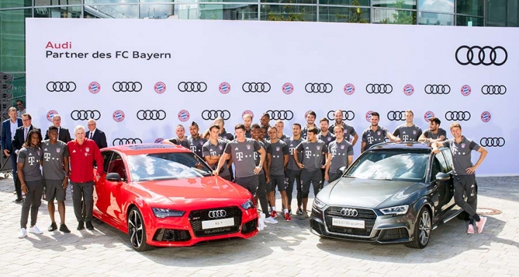 Robert Lewandowski i FC Bayern rozpoczynają nowy sezon za kierownicami Audi