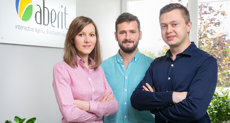 Agnieszka Trojnar, Tomasz Kędzia i Piotr Bereziewicz, właściciel firmy Aberit Fot. Tadeusz Poźniak