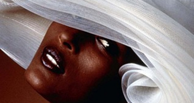 Czarna kobieta, biały kraj, Waris Dirie, Świat Książki, Warszawa 2012