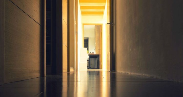 Nie ma dobrego sposobu na ocieplenie mieszkania od wewnątrz. Fot. Pixabay