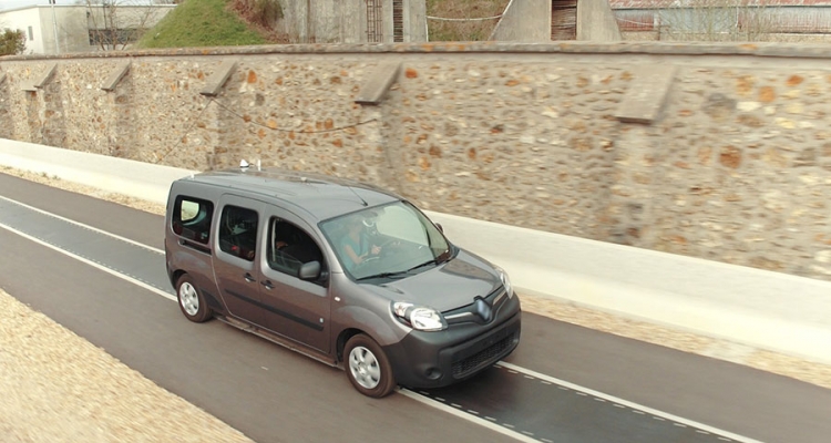 Renault Kangoo Z.E. - przyszłość, w której samochodów elektrycznych nie trzeba będzie podłączać do gniazdka