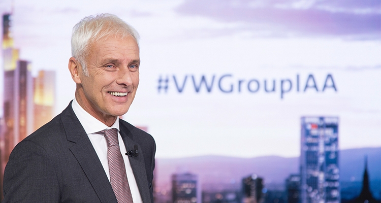 Volkswagen rozpoczyna największą w przemyśle samochodowym ofensywę w dziedzinie aut elektrycznych