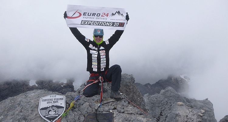 Puncak Jaya - najwyższy szczyt Australii i Oceanii Fot. www.gorymarzen.pl