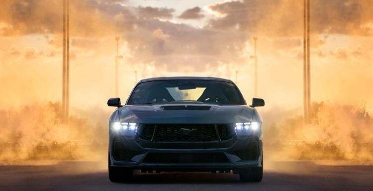 Pierwszy Ford Mustang GT 2024 sprzedany za prawie pół miliona dolarów na cele charytatywne